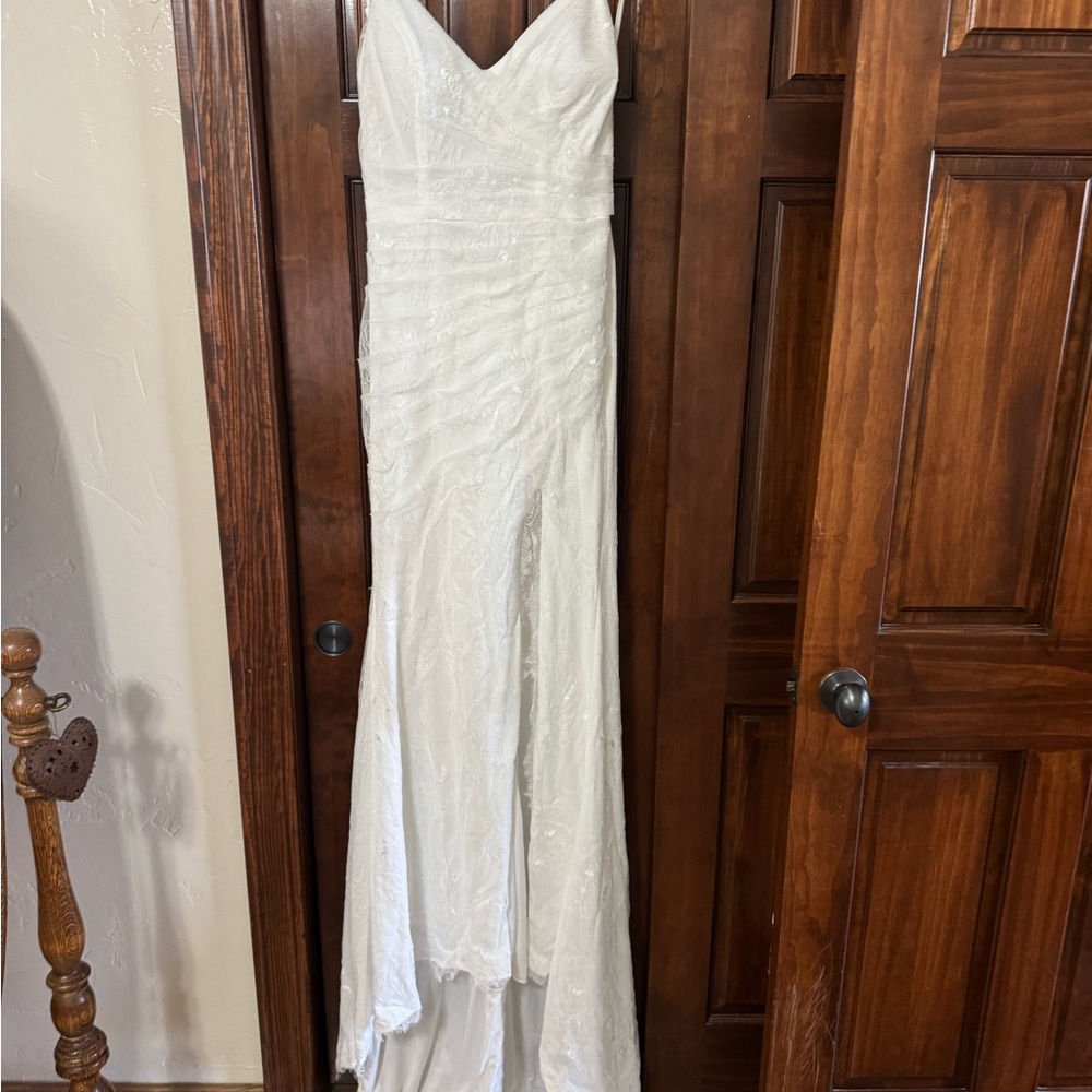 Elegant White Wedding Dress